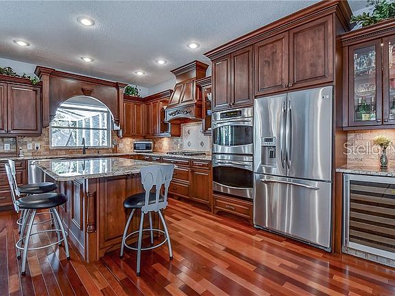 3rd image of 4655 Aylesford Dr