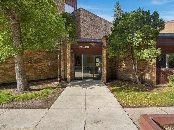 UNIT 305-802A KINGSMERE BOULEVARD, Saskatoon, SK S7J 4B7