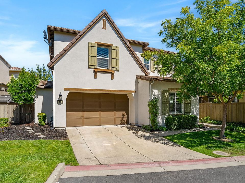 1st image of 601 Lucca Ct