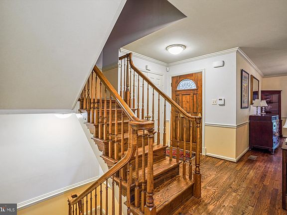 4th image of 6606 Rosecroft Pl