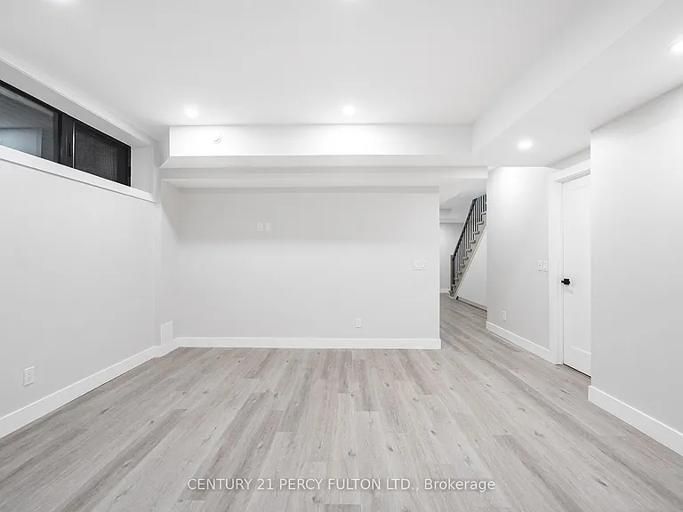 13 McKayfield Rd #LOWER — Photo 13