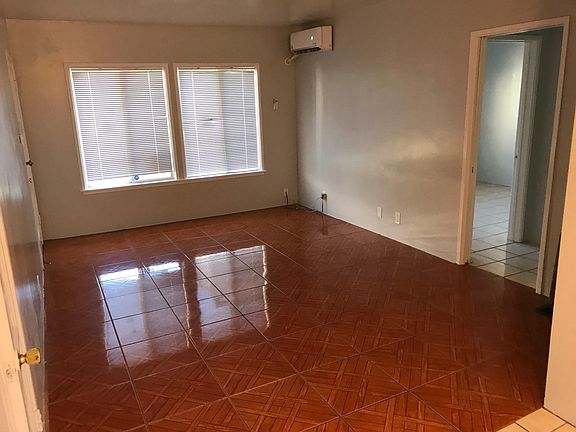 5th image of 123 N Atlantic Blvd #A