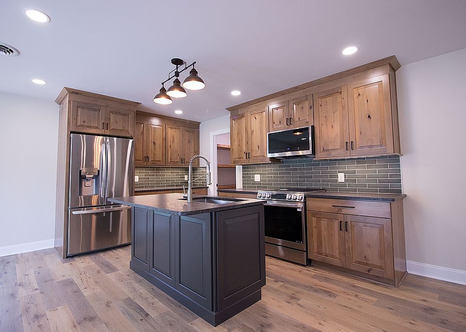 1st image of 2673 Old Berwick Rd
