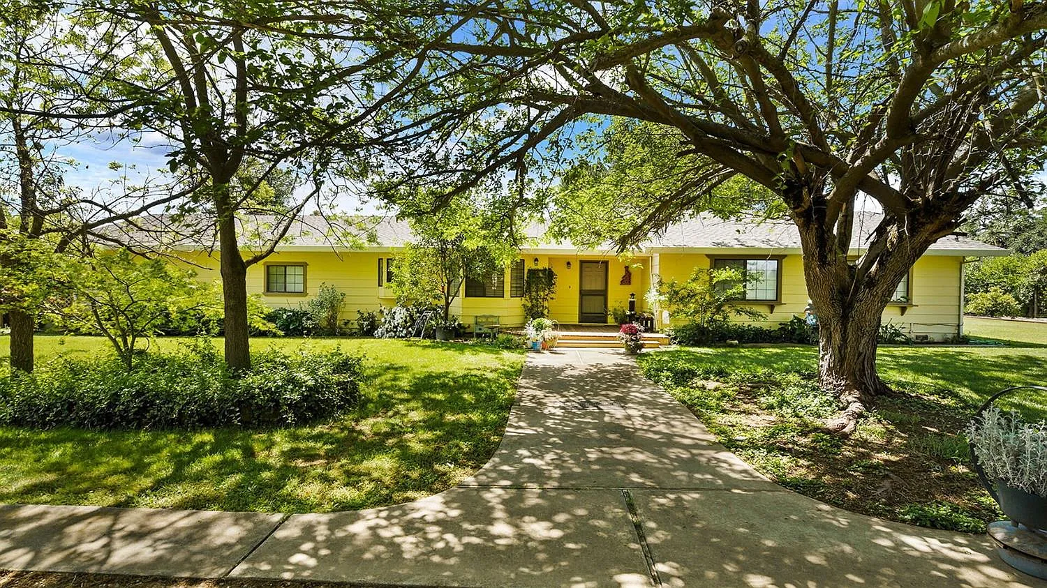 11860 Blake Rd photo 1