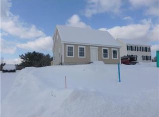 10 Buds Trl, Cumberland Center, ME 04021