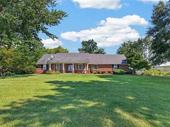 3rd image of 12692 Elm Park Rd