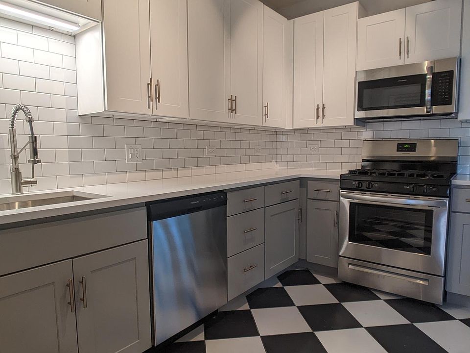 1st image of 2512 N Sacramento Ave #1