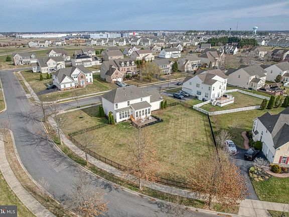 3rd image of 18 Haggis Rd