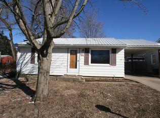 205 N Orchard St, Mackinaw, IL