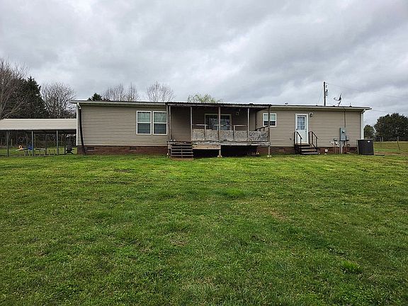 2nd image of 2535 Parks Rd