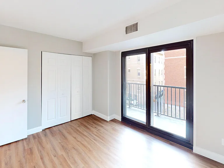 49 Marion — Photo 30