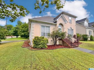 4101 Autumn Ln, Vestavia, AL 35243