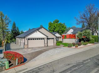270 Shadowrun Ct, Redding, CA 96003