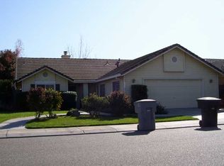 6008 Oak Willow Ln, Riverbank, CA 95367