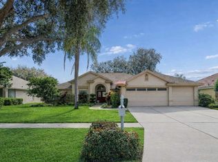 16711 Longleat Dr, Lutz, FL 33549