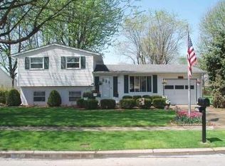 1233 N Washington St, Rushville, IN 46173
