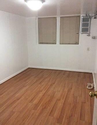 5th image of 668 E 95th St