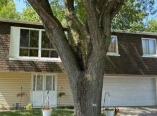 159 Highbury Dr, Elgin, IL 60120