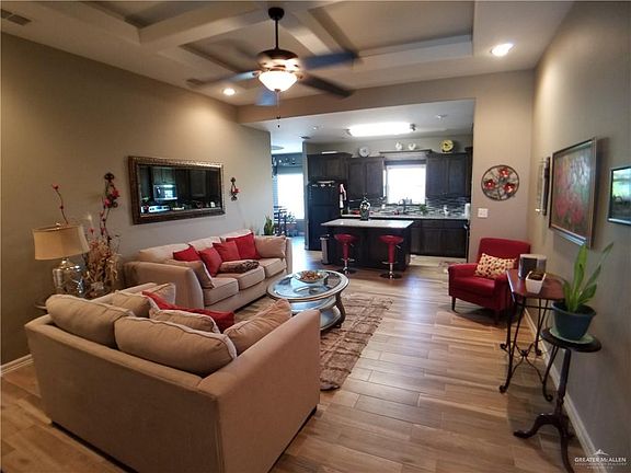 3rd image of 2913 Fuerte Ave