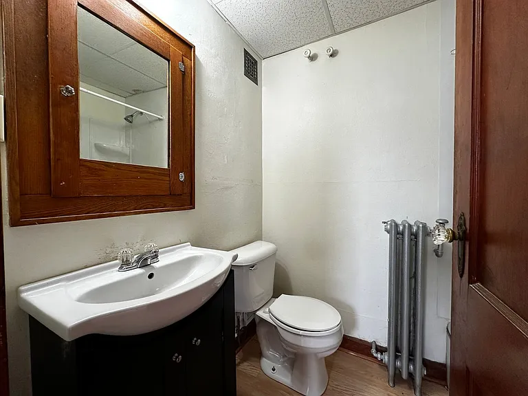 822 Pine St — Photo 56