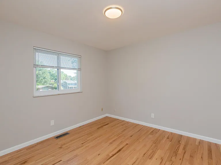 74 Morwood Ln — Photo 22
