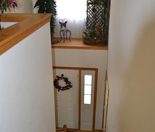 2 STORY FOYER