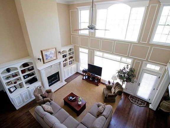 5th image of 7401 W Augusta Blvd