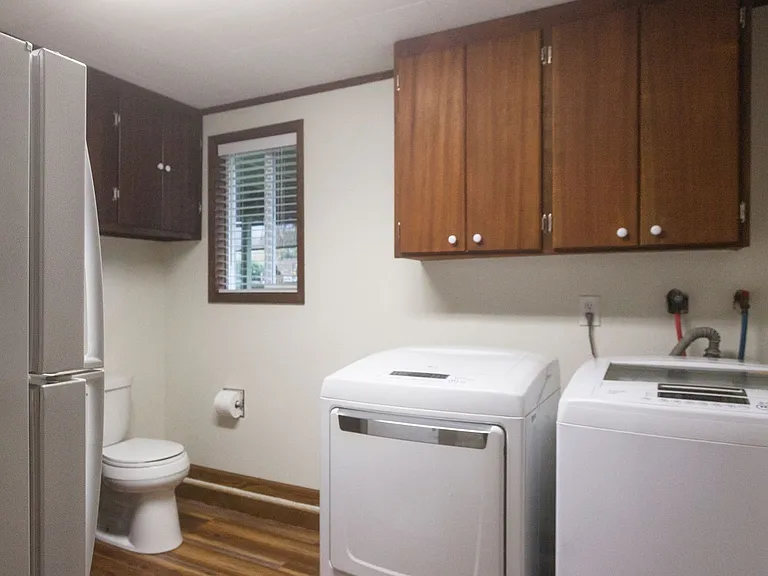 1205 NW Crosby Ave — Photo 17