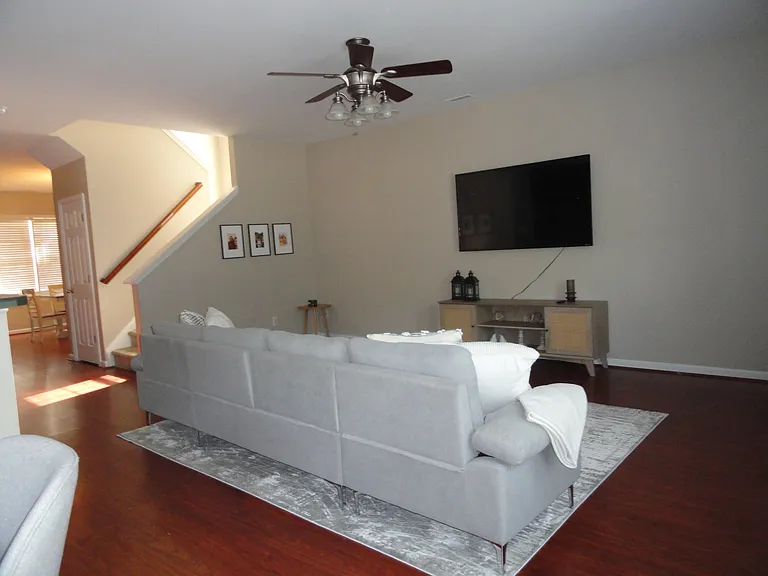 2110 Cedar Grove Dr — Photo 4