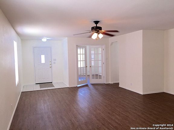 2nd image of 128 Katie Ct