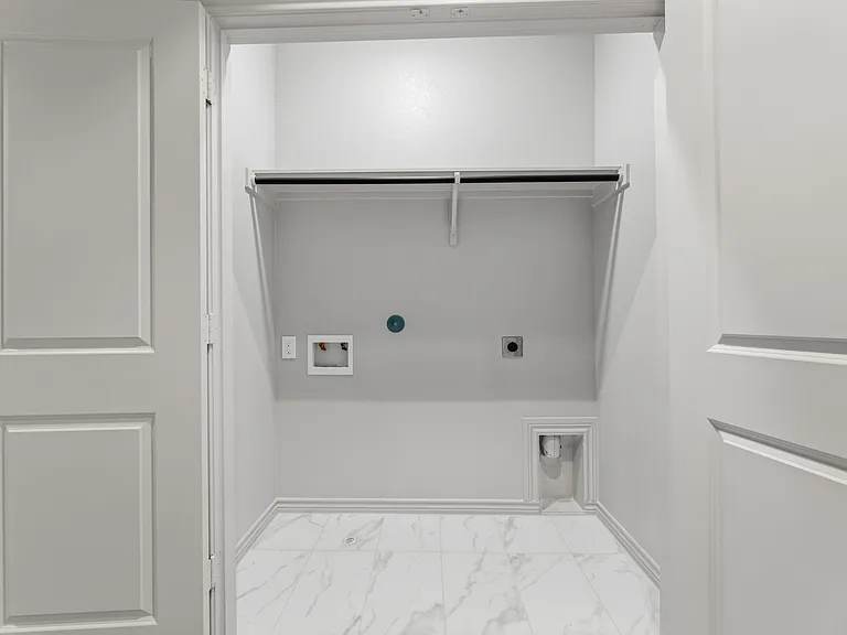 Frontera Shores Townhomes — Photo 8