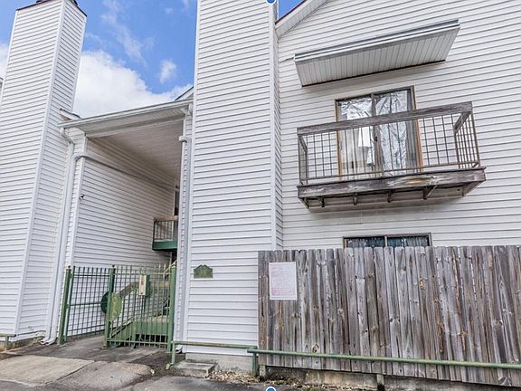 2nd image of 913 Saint Landry St APT 8