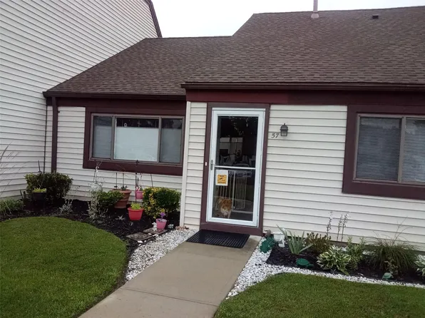 57 Gauguin Court #57, Middle Island, NY 11953