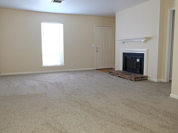 2nd image of 126 Academy Sq