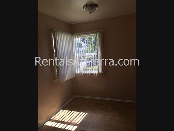 3rd image of 1715 N Hollywood Way