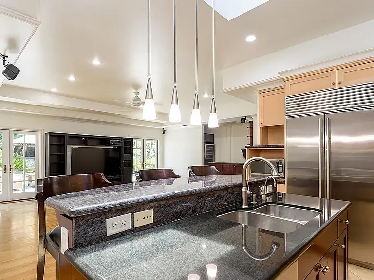 71 Douglass Way — Photo 4