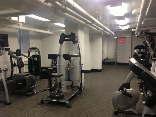 4th image of 227 E 66th St #201