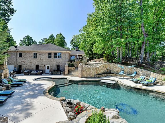 2nd image of 6640 Shady Grove Rd