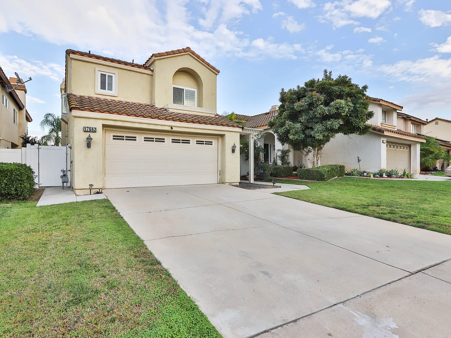 3 bed, 2.5 bath, 1595 sqft, $3,595 — Photo 2