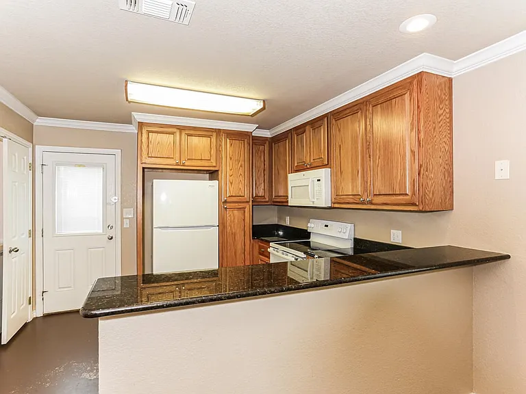 732 Rocky Ridge Flts — Photo 3
