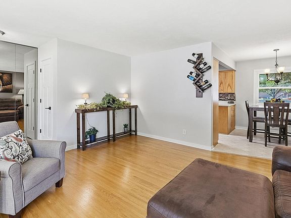 4th image of 2692 Marion St