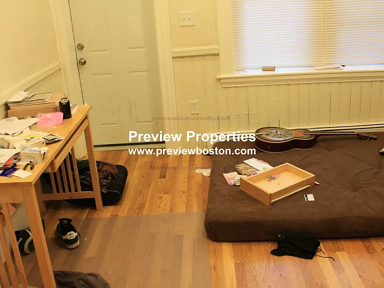 Cedar St — Photo 8