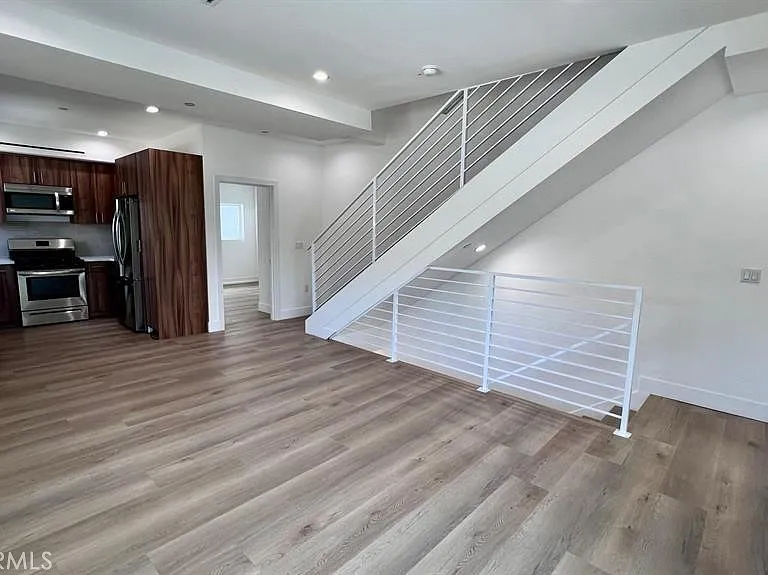 5635 Klump Ave #1/2 — Photo 4