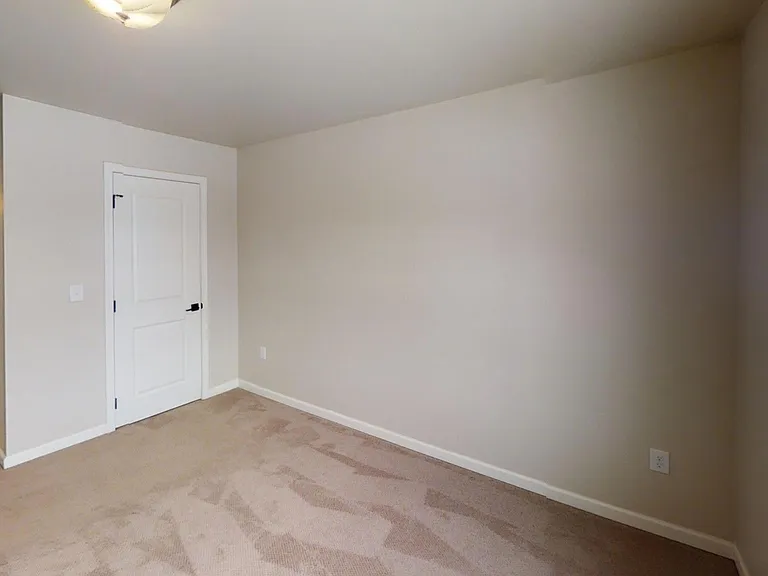 Glen Esk Apartments — Photo 54