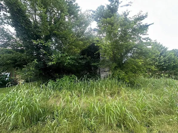 587 E 6th St, Russellville, KY 42276