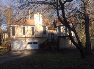 2734 Laurel View Dr, Snellville, GA