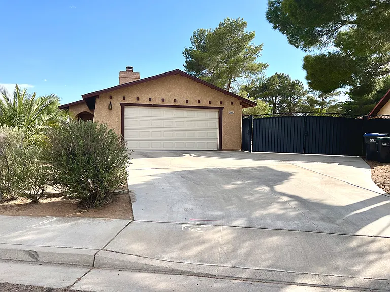 201 Kimberly Ln — Photo 1