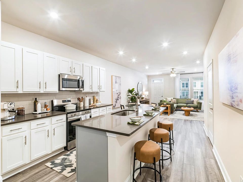 Amavi Mooresville has open-concept floor plans that seamlessly blend comfort, style, and versatility in your new home.