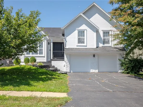 12536 S Clinton St, Olathe, KS 66061