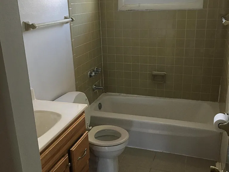 1420 Willow Ln — Photo 6